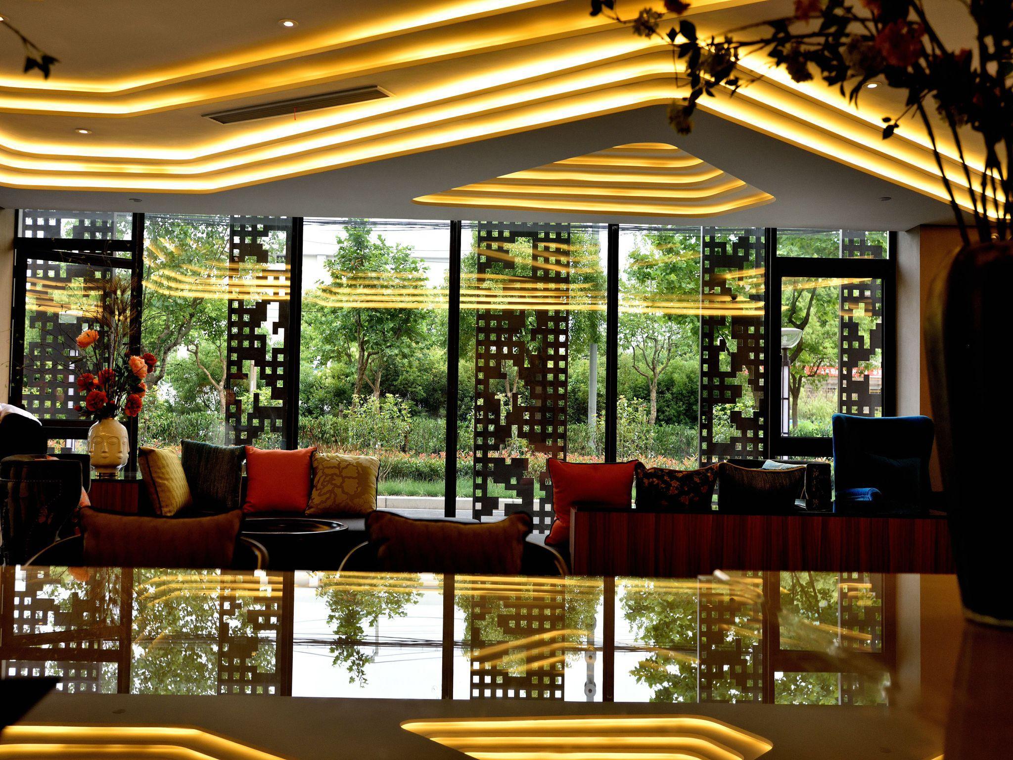 Shanghai-Deco Hotel-Free Shuttle Bus To Pudong Airport And Disneyland Exteriér fotografie