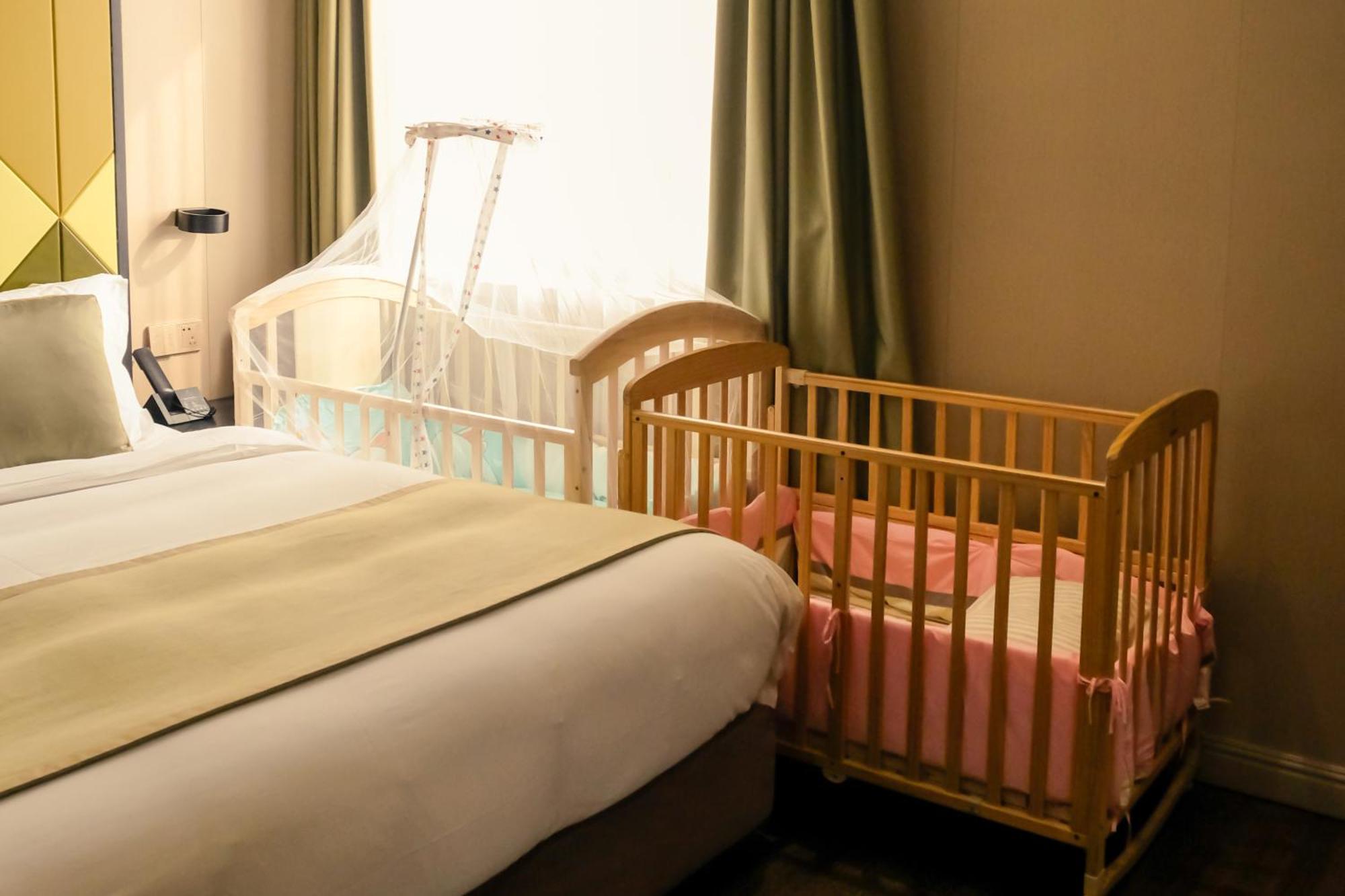 Shanghai-Deco Hotel-Free Shuttle Bus To Pudong Airport And Disneyland Exteriér fotografie