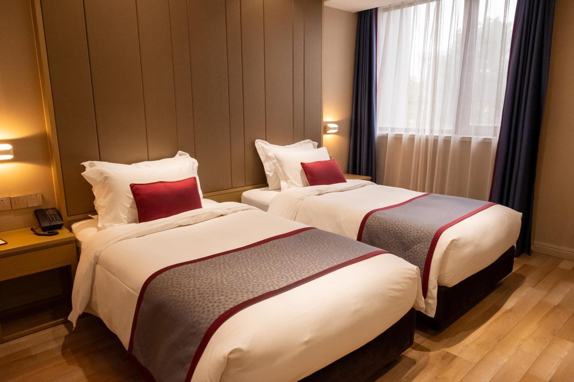 Shanghai-Deco Hotel-Free Shuttle Bus To Pudong Airport And Disneyland Exteriér fotografie