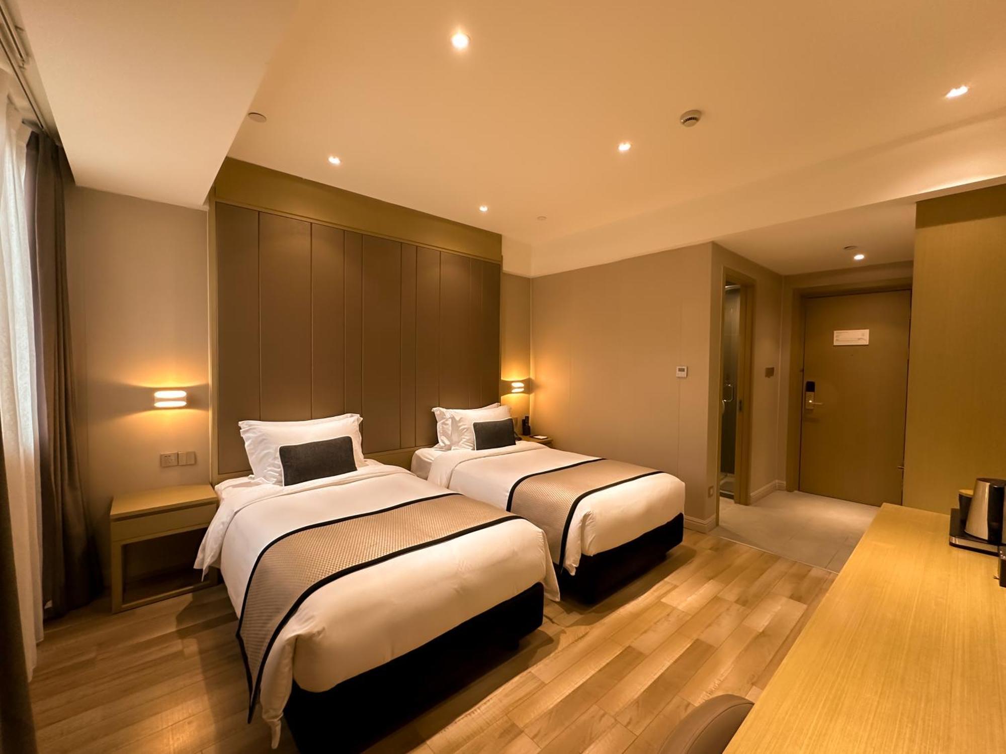 Shanghai-Deco Hotel-Free Shuttle Bus To Pudong Airport And Disneyland Exteriér fotografie