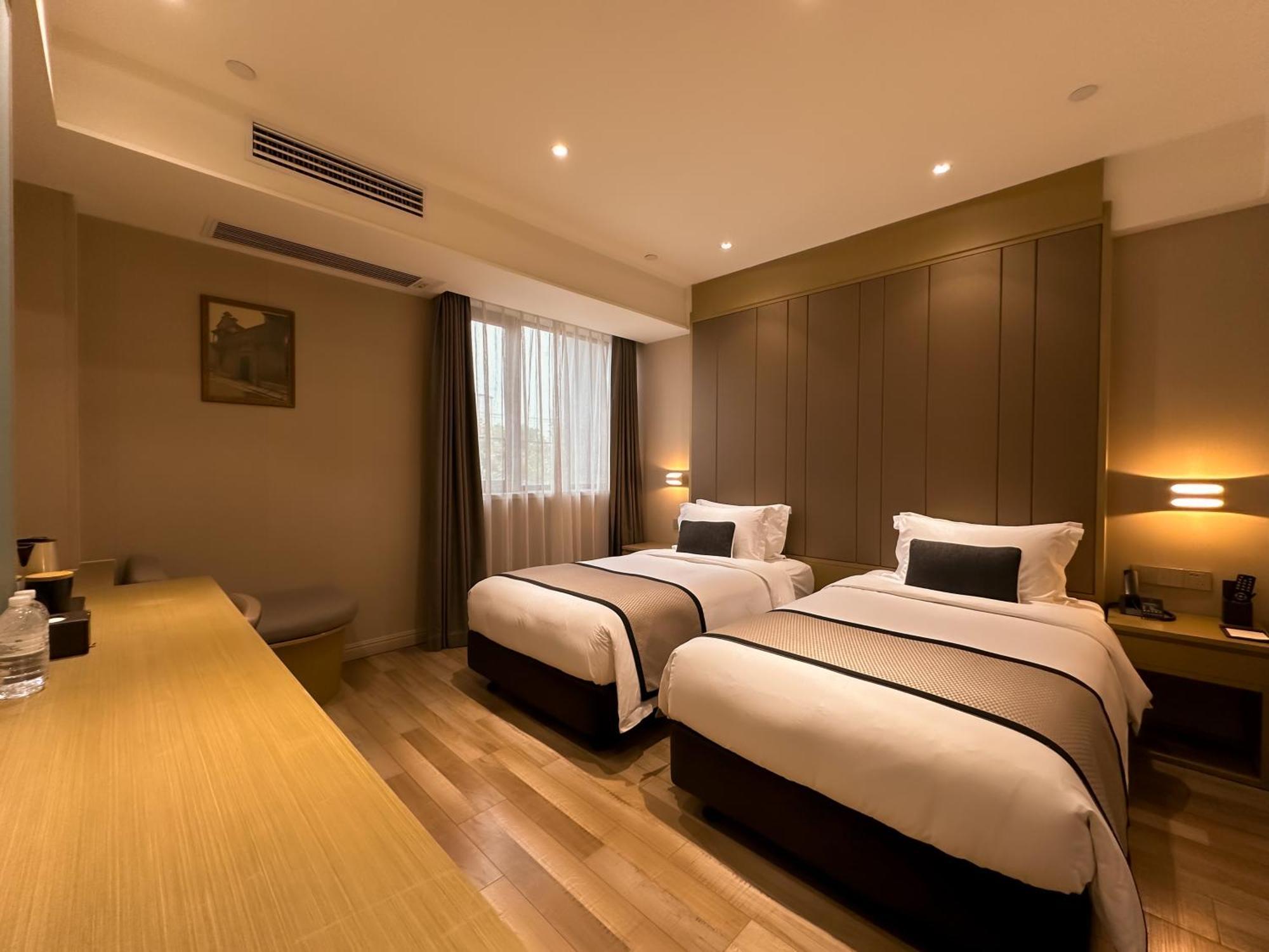 Shanghai-Deco Hotel-Free Shuttle Bus To Pudong Airport And Disneyland Exteriér fotografie