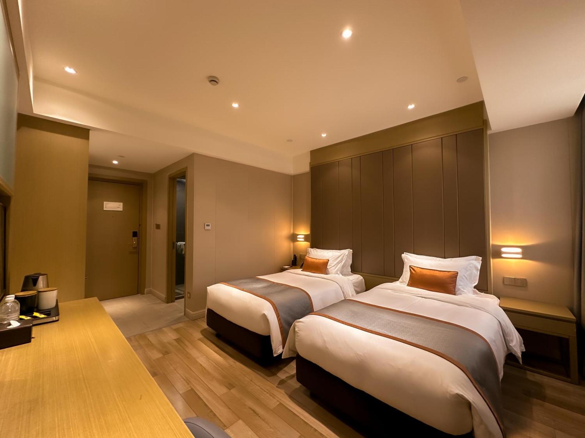 Shanghai-Deco Hotel-Free Shuttle Bus To Pudong Airport And Disneyland Exteriér fotografie