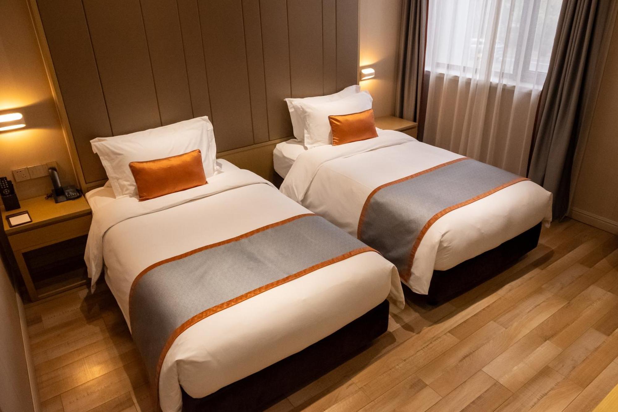 Shanghai-Deco Hotel-Free Shuttle Bus To Pudong Airport And Disneyland Exteriér fotografie