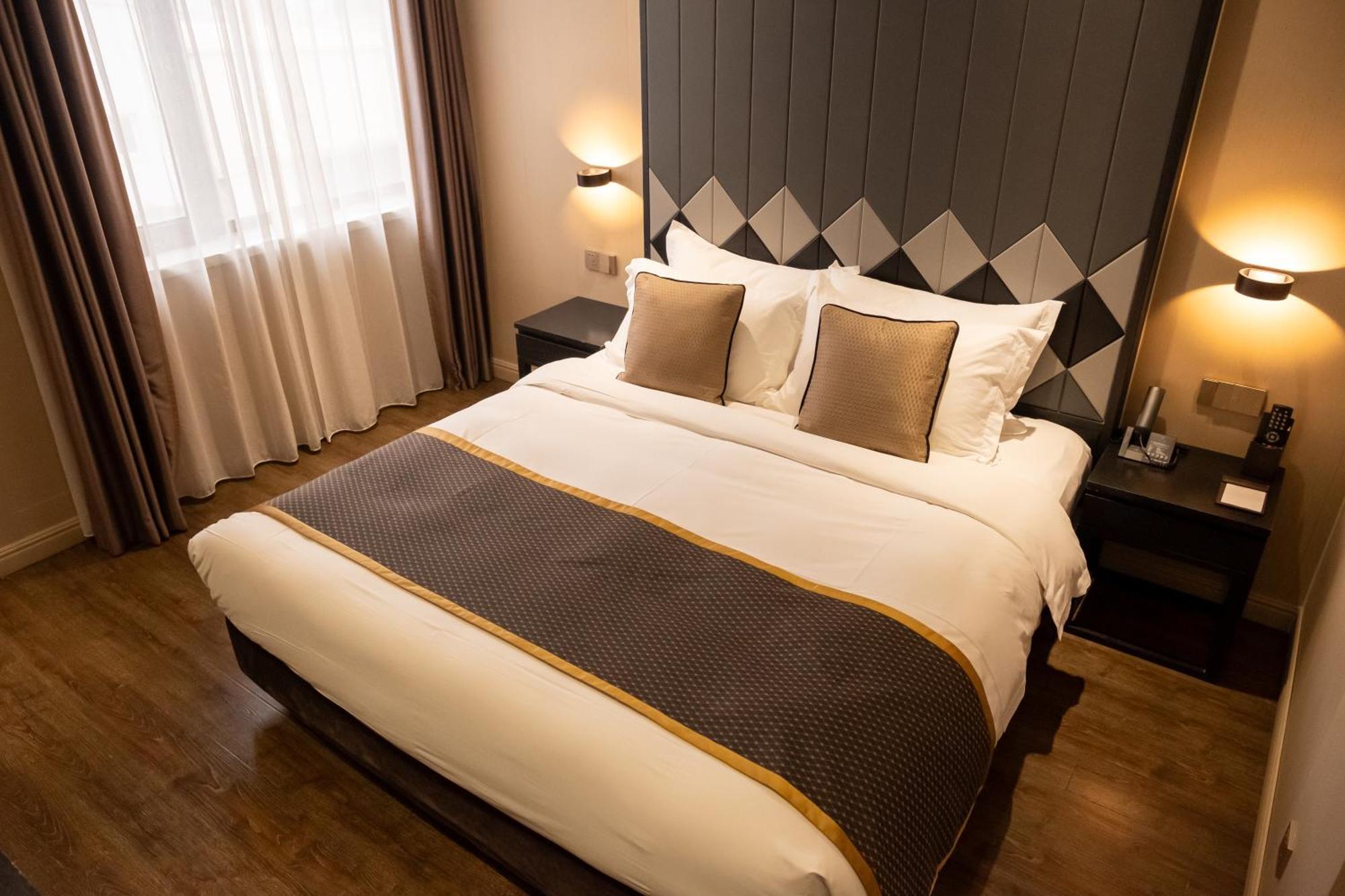 Shanghai-Deco Hotel-Free Shuttle Bus To Pudong Airport And Disneyland Exteriér fotografie