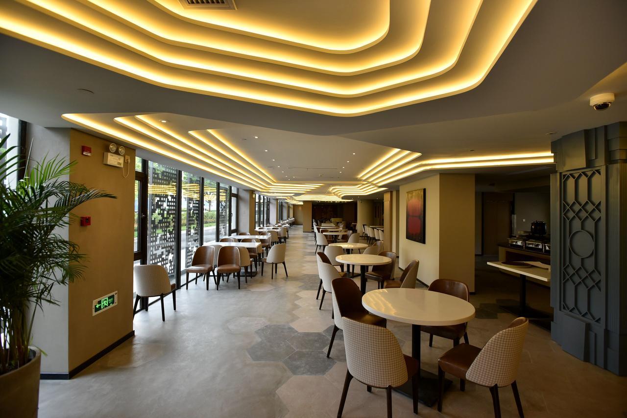 Shanghai-Deco Hotel-Free Shuttle Bus To Pudong Airport And Disneyland Exteriér fotografie