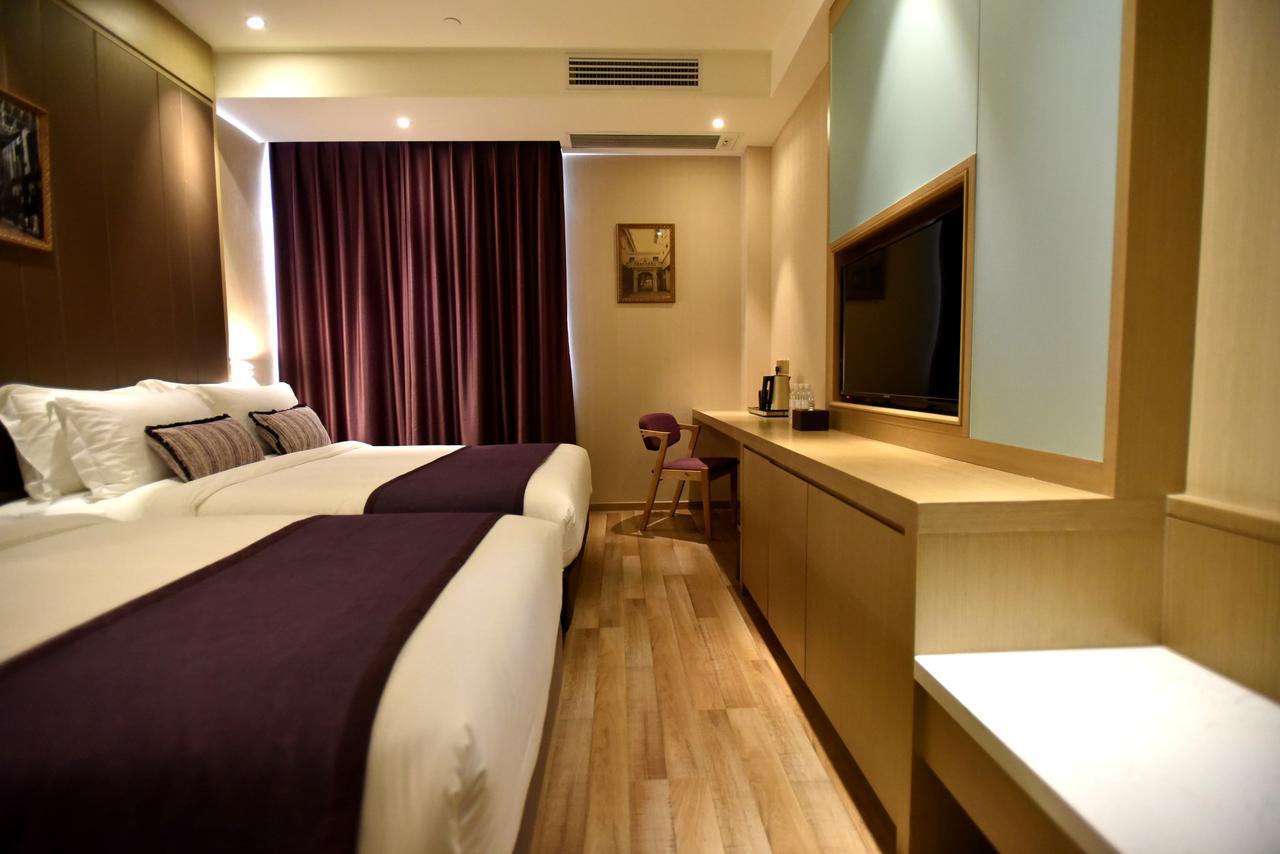 Shanghai-Deco Hotel-Free Shuttle Bus To Pudong Airport And Disneyland Exteriér fotografie