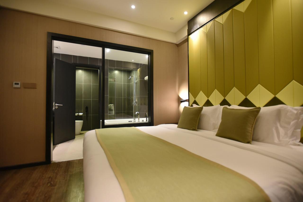 Shanghai-Deco Hotel-Free Shuttle Bus To Pudong Airport And Disneyland Exteriér fotografie