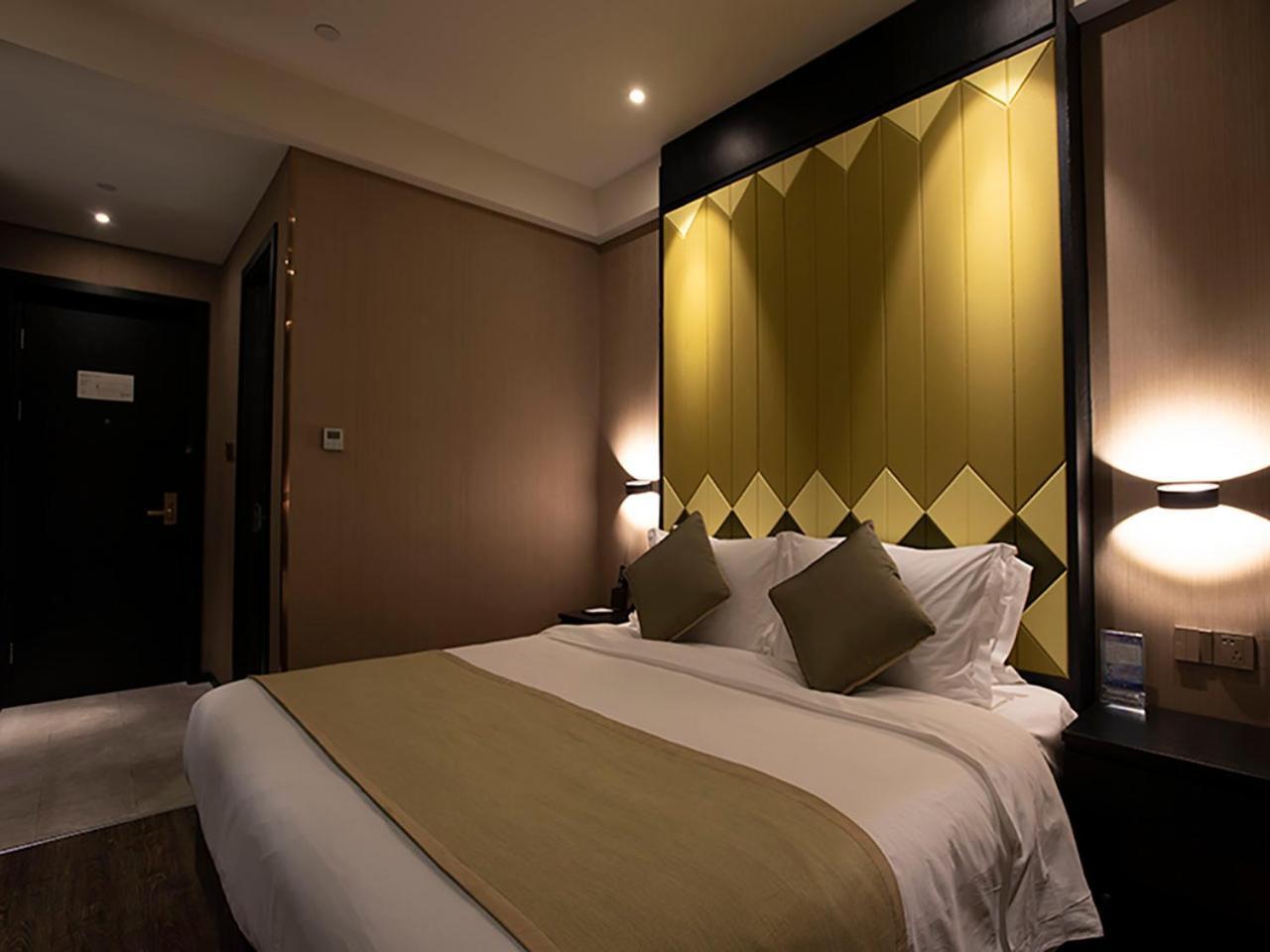 Shanghai-Deco Hotel-Free Shuttle Bus To Pudong Airport And Disneyland Exteriér fotografie
